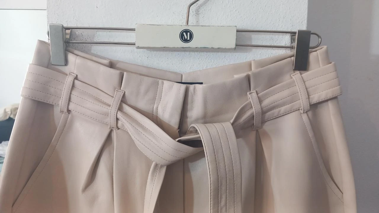 Short beige Kocca – Taille L (Excelente estado) | Pantalón corto beige – photo 2